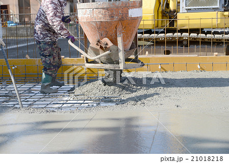 コンクリート打設 コンクリート打設 21018218
