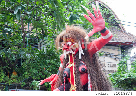 ニュピ前日の盛大なお祭り「オゴオゴ」 ニュピ前日の盛大なお祭り「オゴオゴ」 21018873