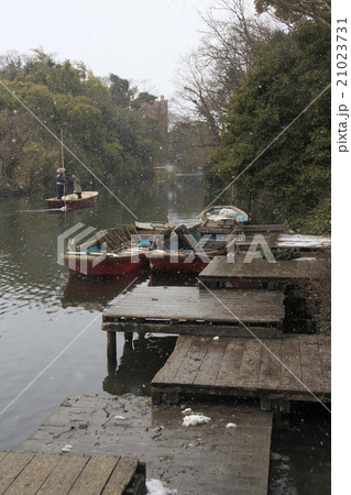 残雪残る柳川市クリーク(船着き場) 残雪残る柳川市クリーク(船着き場) 21023731