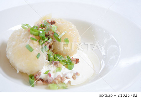 Lithuanian food:stuffed potato dumpling,Cepelinai 21025782
