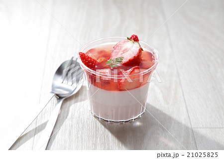 苺のスイーツ 苺のスイーツ 21025825