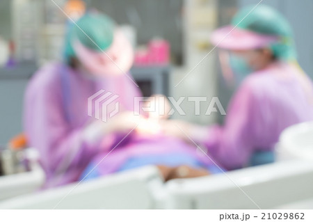 Dentist and Dental assistants in hospital 21029862