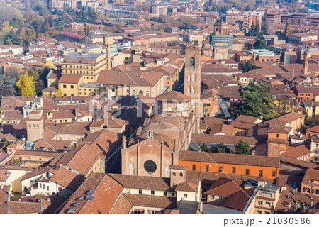 View of the old town of Bologna 21030586