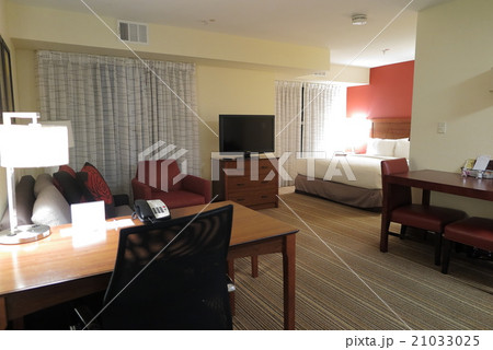 アメリカのホテルのセミスイートルーム アメリカのホテルのセミスイートルーム 21033025