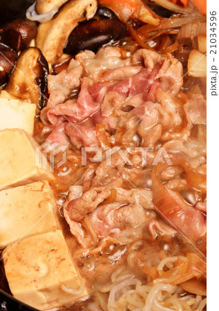 Sukiyaki-Beef with vegetables in a pan Sukiyaki-Beef with vegetables in a pan 21034596