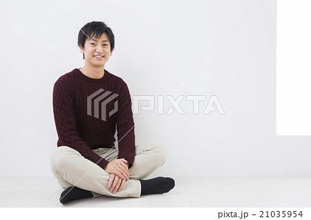 ポートレート 若い男性の写真素材 [21035954] - PIXTA