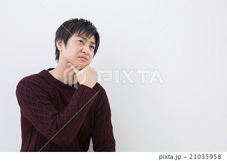 ポートレート　若い男性 21035958