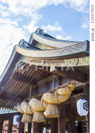 出雲大社拝殿しめ縄 21037922