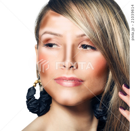 Make up woman face. Contour and Highlight makeup.  21039614