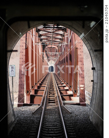 トンネルと橋 21040704