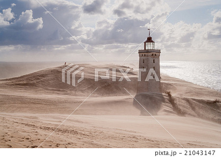 Sandstorm at the lighthouse 21043147