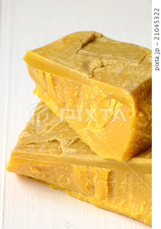 Beeswax 21045322
