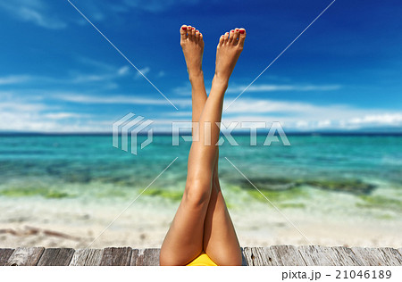Woman at beach 21046189