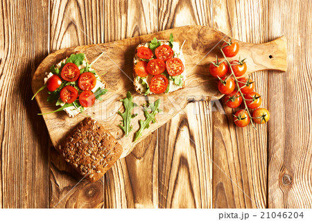 Hummus sandwiches Hummus sandwiches 21046204
