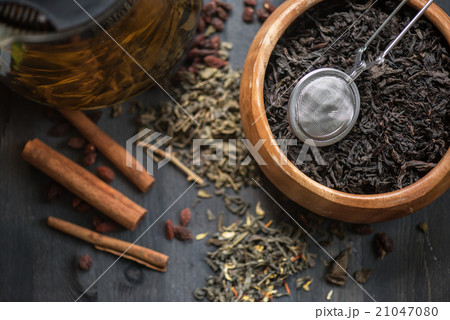 berries  tea composition 21047080