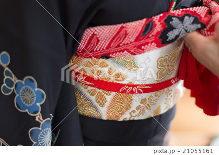 How to dress in kimono 21055161