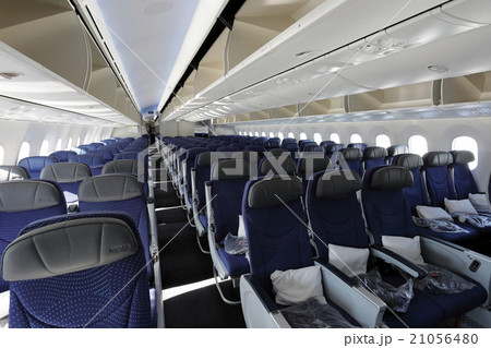 ボーイング787の機内 21056480