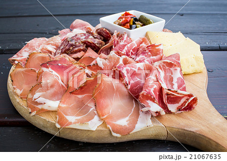 typical Italian appetizer  21067635