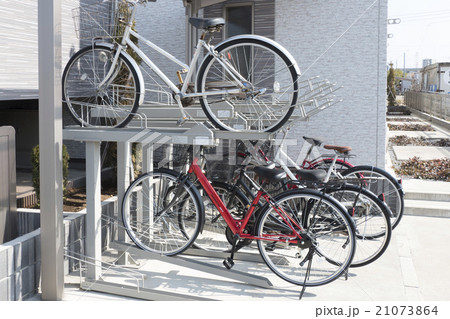 住宅　駐輪場　アパート　マンション　共同住宅　イメージ　2段ラック式 21073864