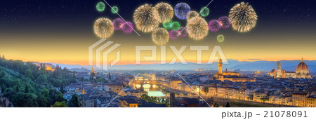 Arno River and Ponte Vecchio at sunset, Florence Arno River and Ponte Vecchio at sunset, Florence 21078091