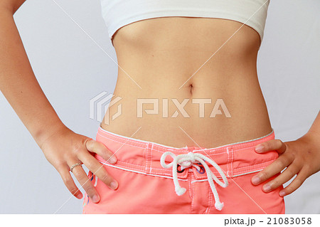 女性のウエスト くびれ ダイエット 腹筋の写真素材