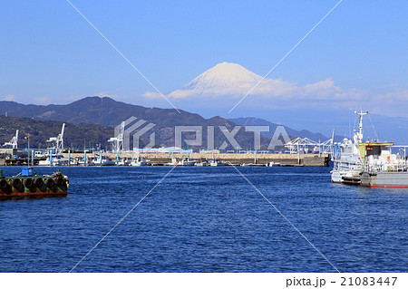 富士山と清水港、青い海 富士山と清水港、青い海 21083447