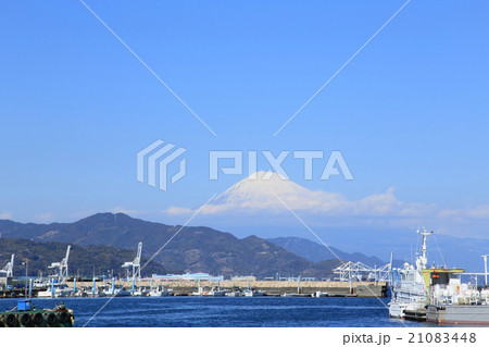富士山と清水港、青い海 富士山と清水港、青い海 21083448