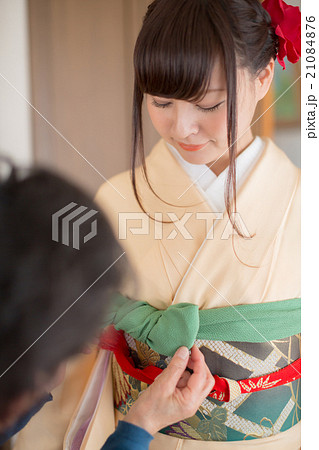 How to dress in kimono 21084876