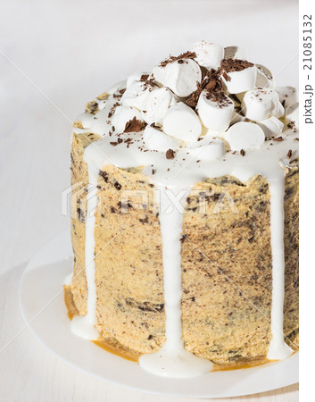 chocolate cake with caramel butter cream chocolate cake with caramel butter cream 21085132