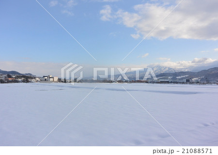 上山の冬景色 21088571