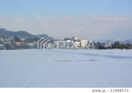 上山の冬景色 21088573