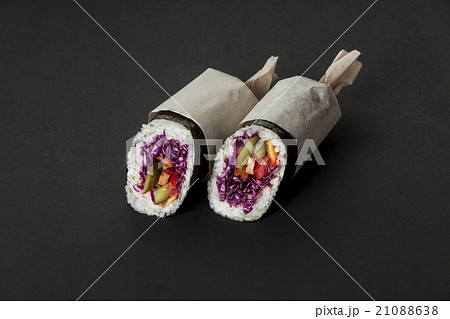 street food sushiritto 21088638