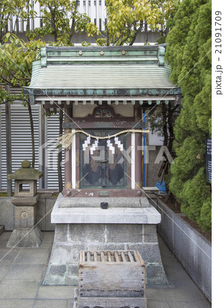 中央区銀座にある三囲神社銀座摂社 21091709