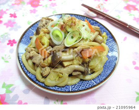 自家製の具沢山の焼きうどん 自家製の具沢山の焼きうどん 21095964