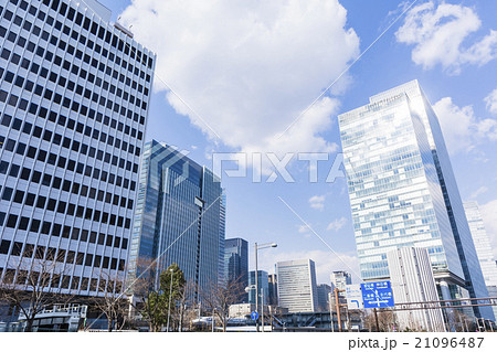 東京丸の内のオフィス街風景 東京丸の内のオフィス街風景 21096487