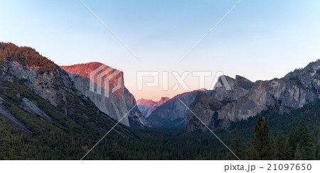 Yosemite nation park 21097650