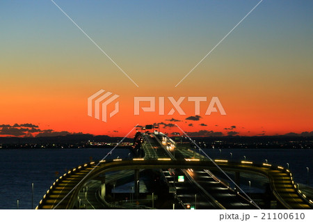 夜明けのアクアライン 21100610