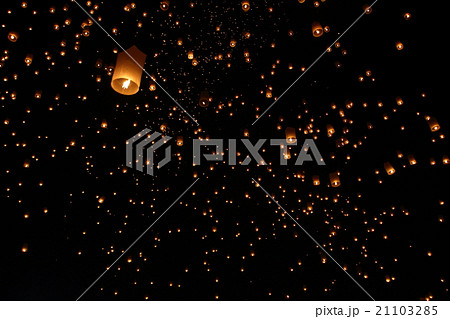 タイ　お祭り　ロイクラトン 21103285