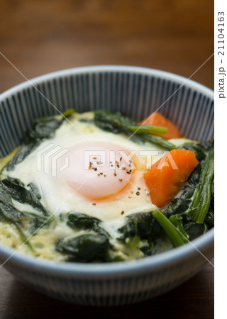 ポパイエッグ丼 21104163