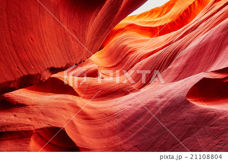 Lower Antelope Canyon, Arizona, USA 21108804