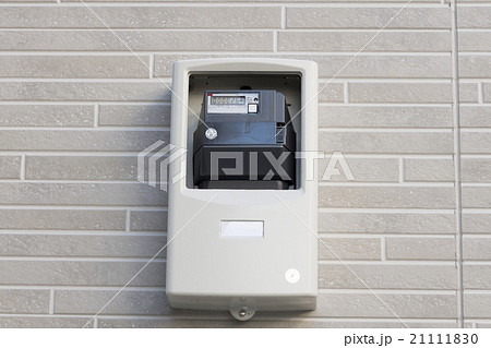 住宅 設備 電気メーターボックス デジタル式の写真素材