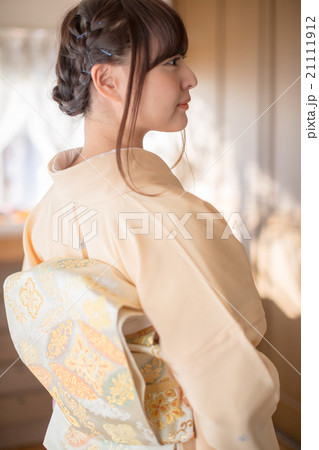 How to dress in kimono 21111912
