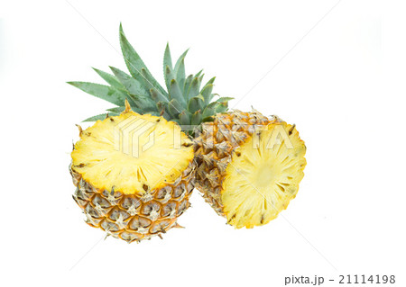 Fresh pineapple isolated on white background Fresh pineapple isolated on white background 21114198