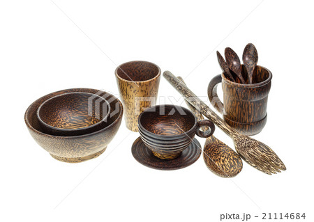 Set of kitchen utensil made from palm wood isolated on white 21114684