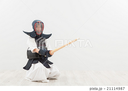 剣道をする女性の写真素材