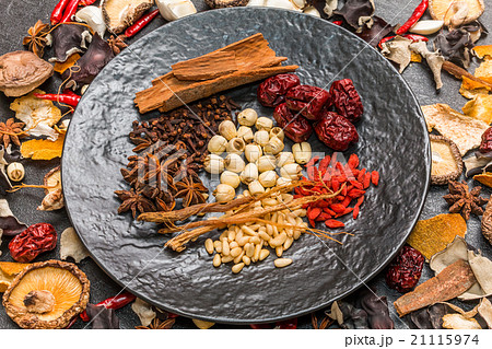薬膳　漢方　健康食　Chinese medicine with medicinal herbs 21115974