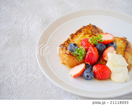 ベリーのフレンチトースト(左スペース) ベリーのフレンチトースト(左スペース) 21118093
