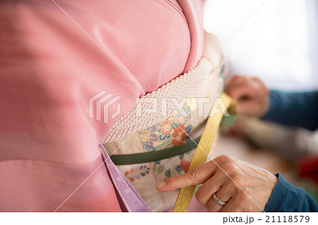 How to dress in kimono 21118579