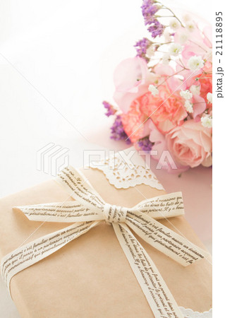 温かみのある贈り物 21118895