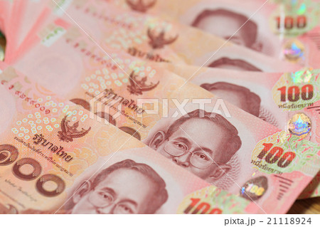 Thai banknotes on the table 21118924